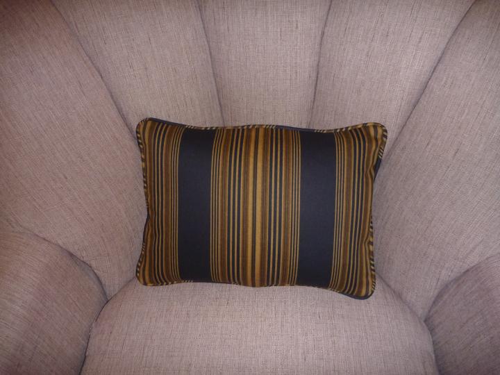 Pillow for leather recliner